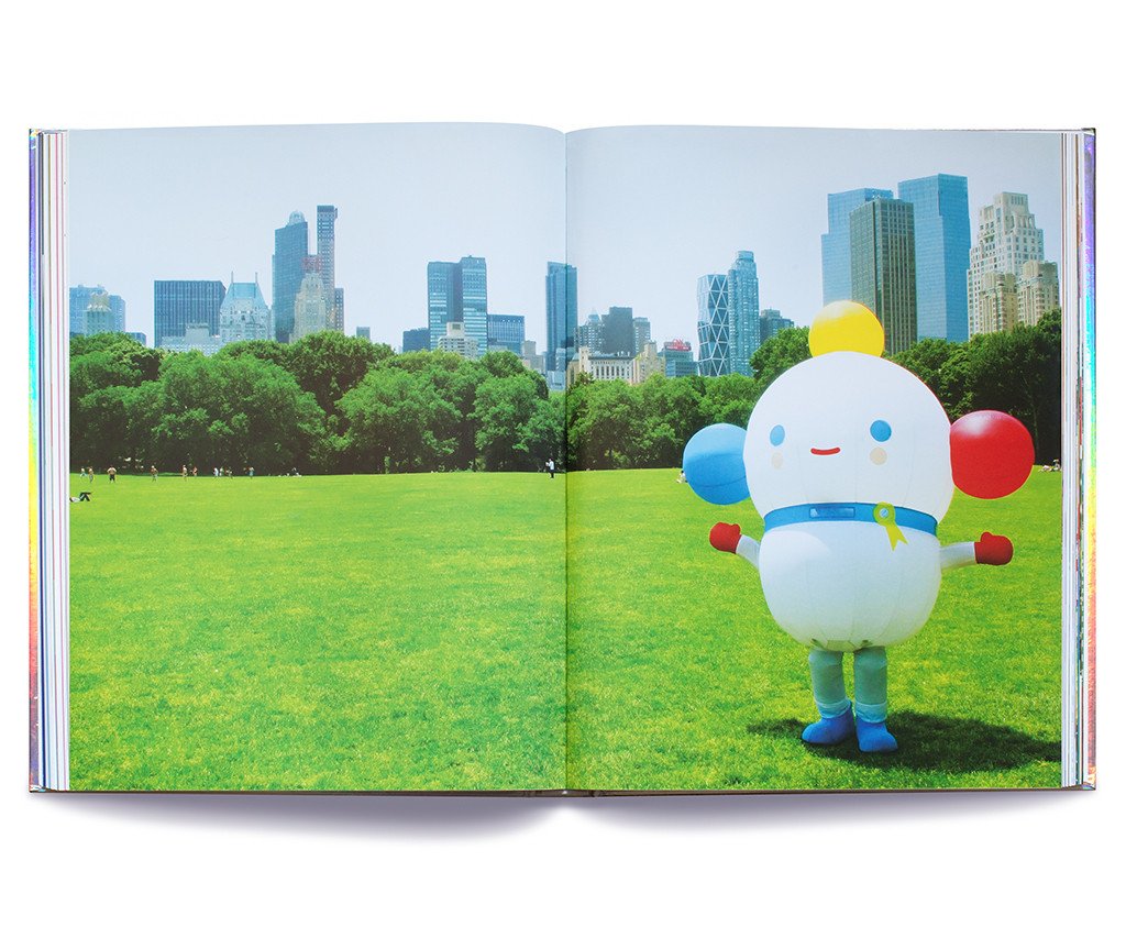 BOOK friends with you art toys