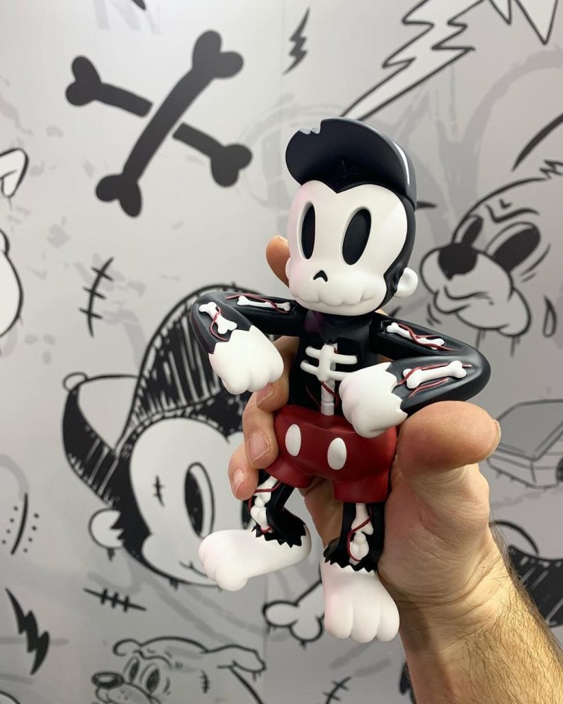 Cote Escriva Thunder Mates Creepy Monkey Art Toy Sculpture