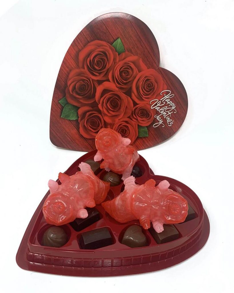 Tarbus Doomco Design San Valentin Art Toy (2)
